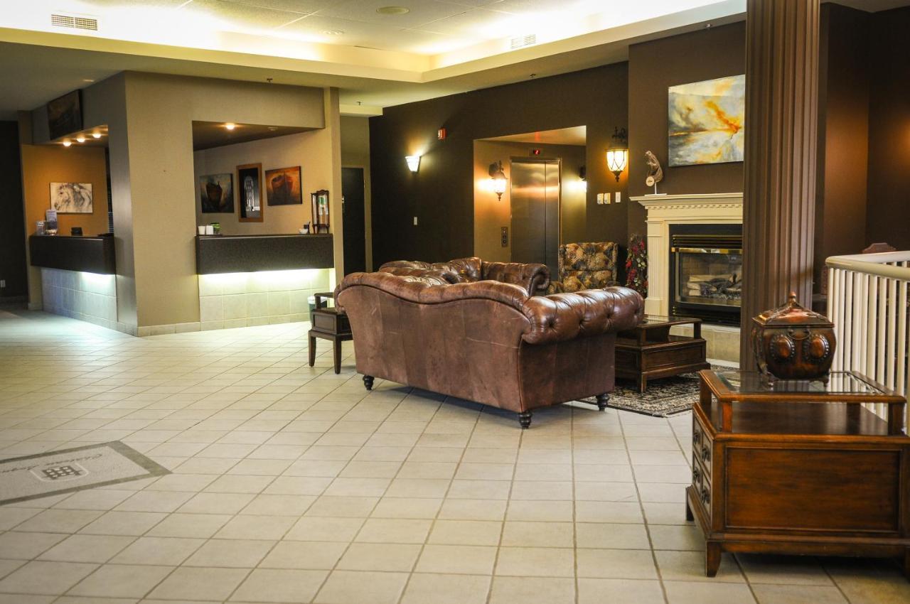 Chateau Logue Hotel Maniwaki Εξωτερικό φωτογραφία